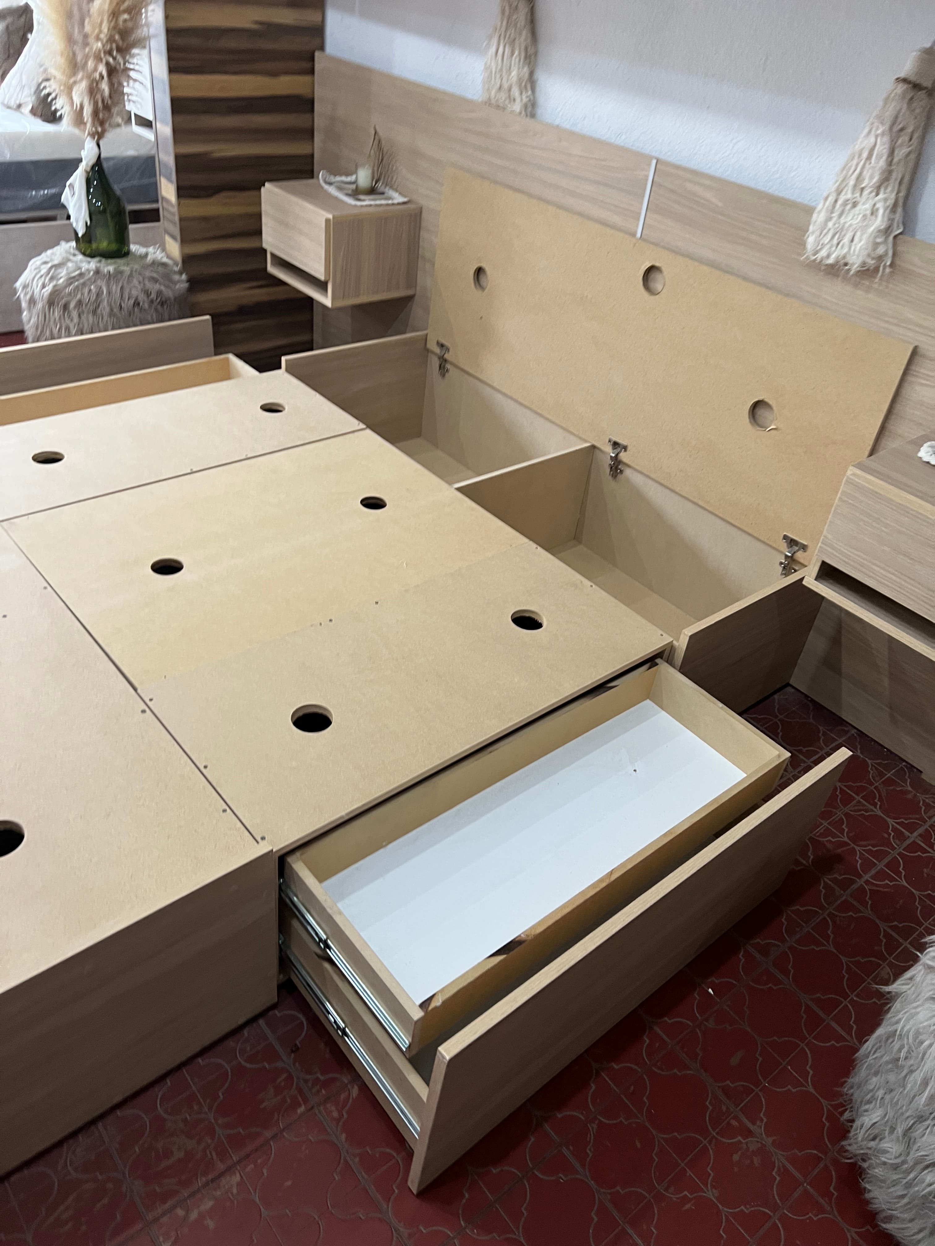 Base Box Luxury vista general