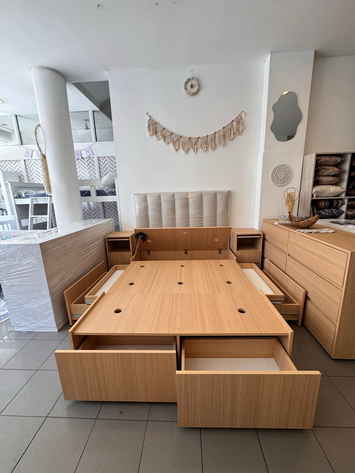 Base Box Premium detalle cajones abiertos