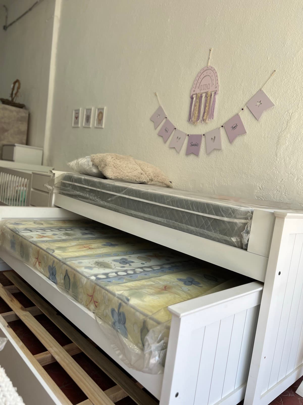 Cama Triple Nido camas desplegadas