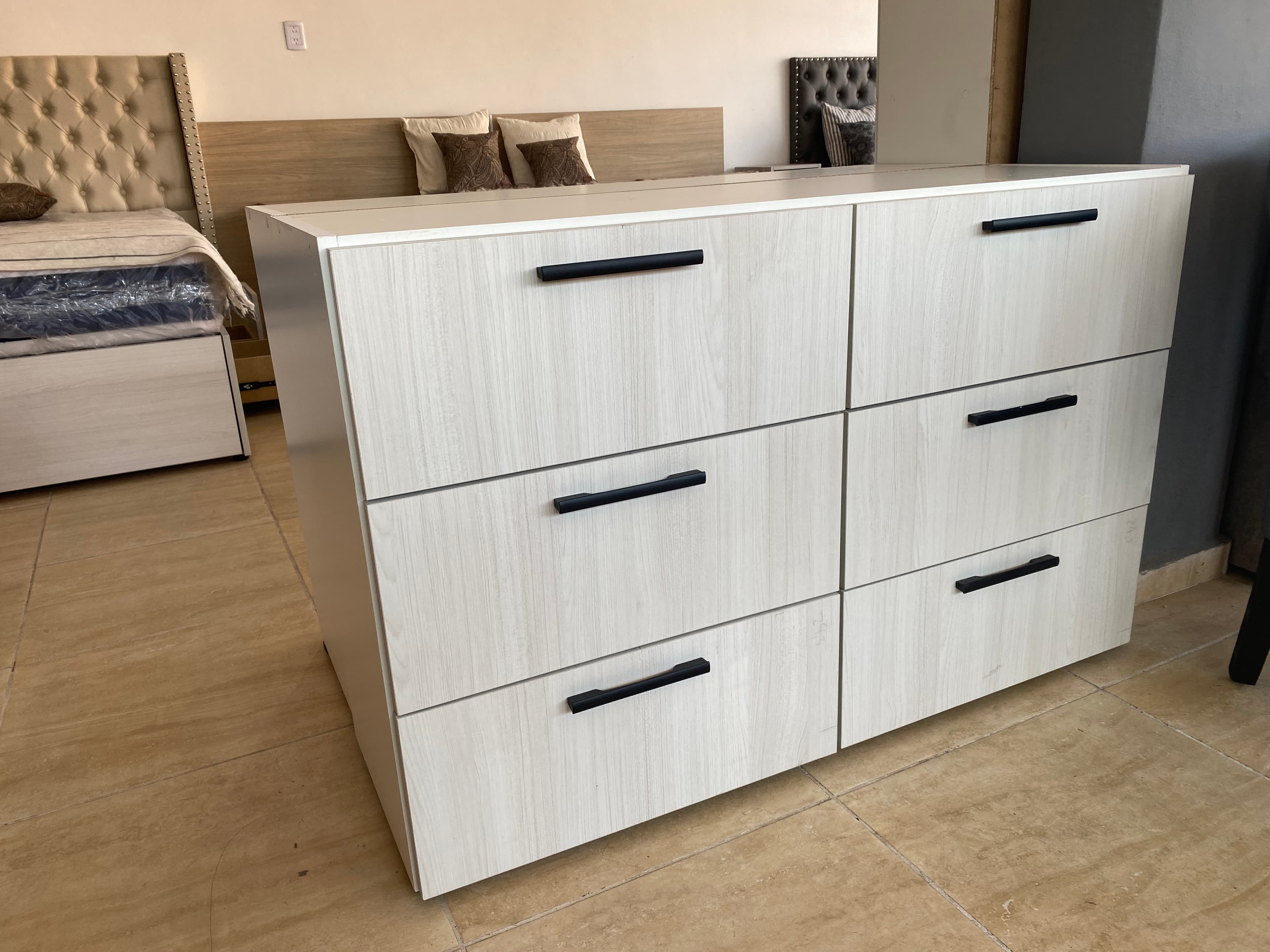 Cómoda Grecia vista frontal