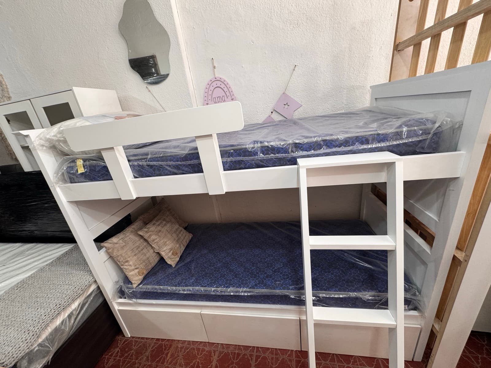 Cucheta Entera en dormitorio