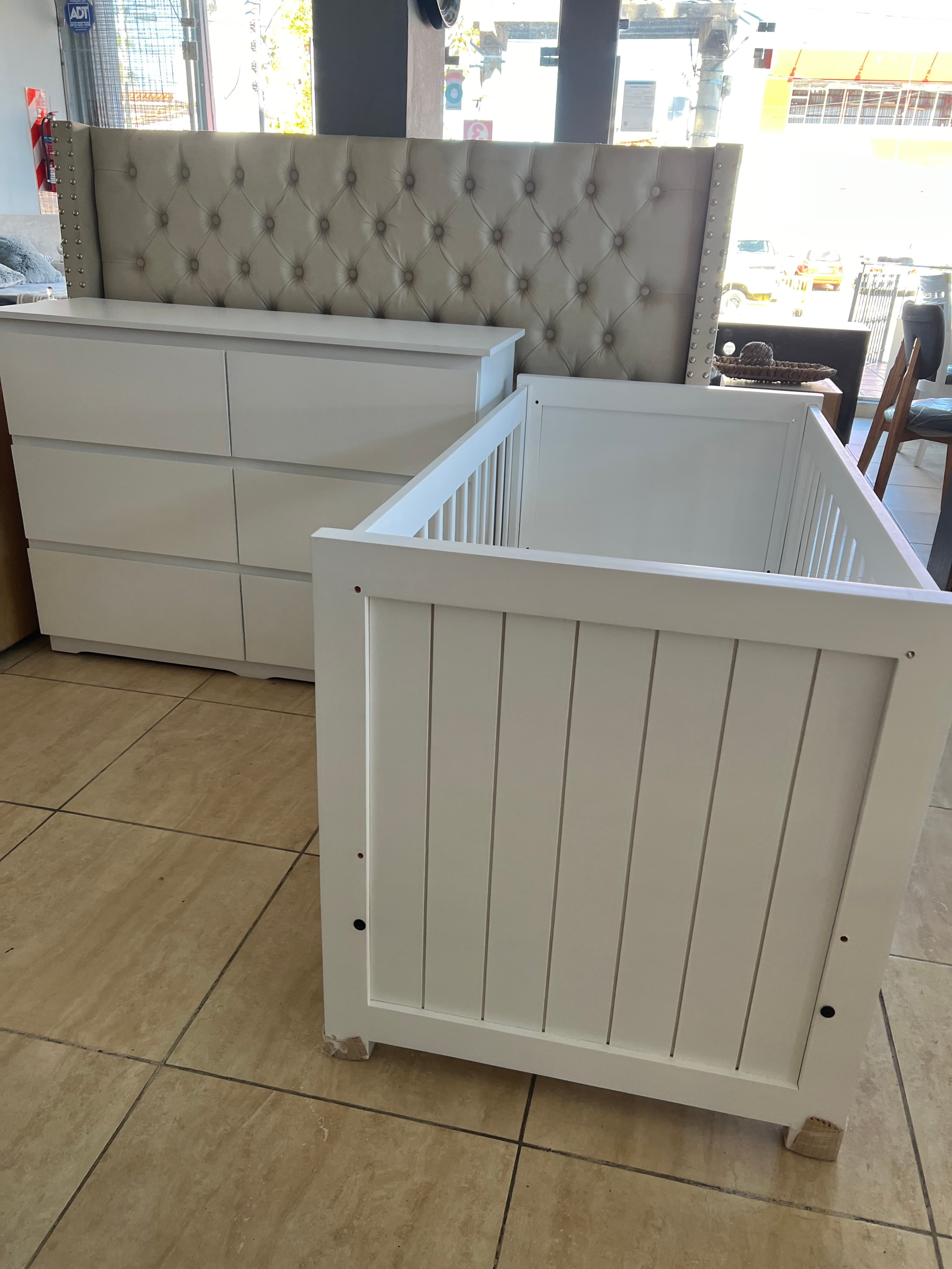 Cuna Colecho en showroom