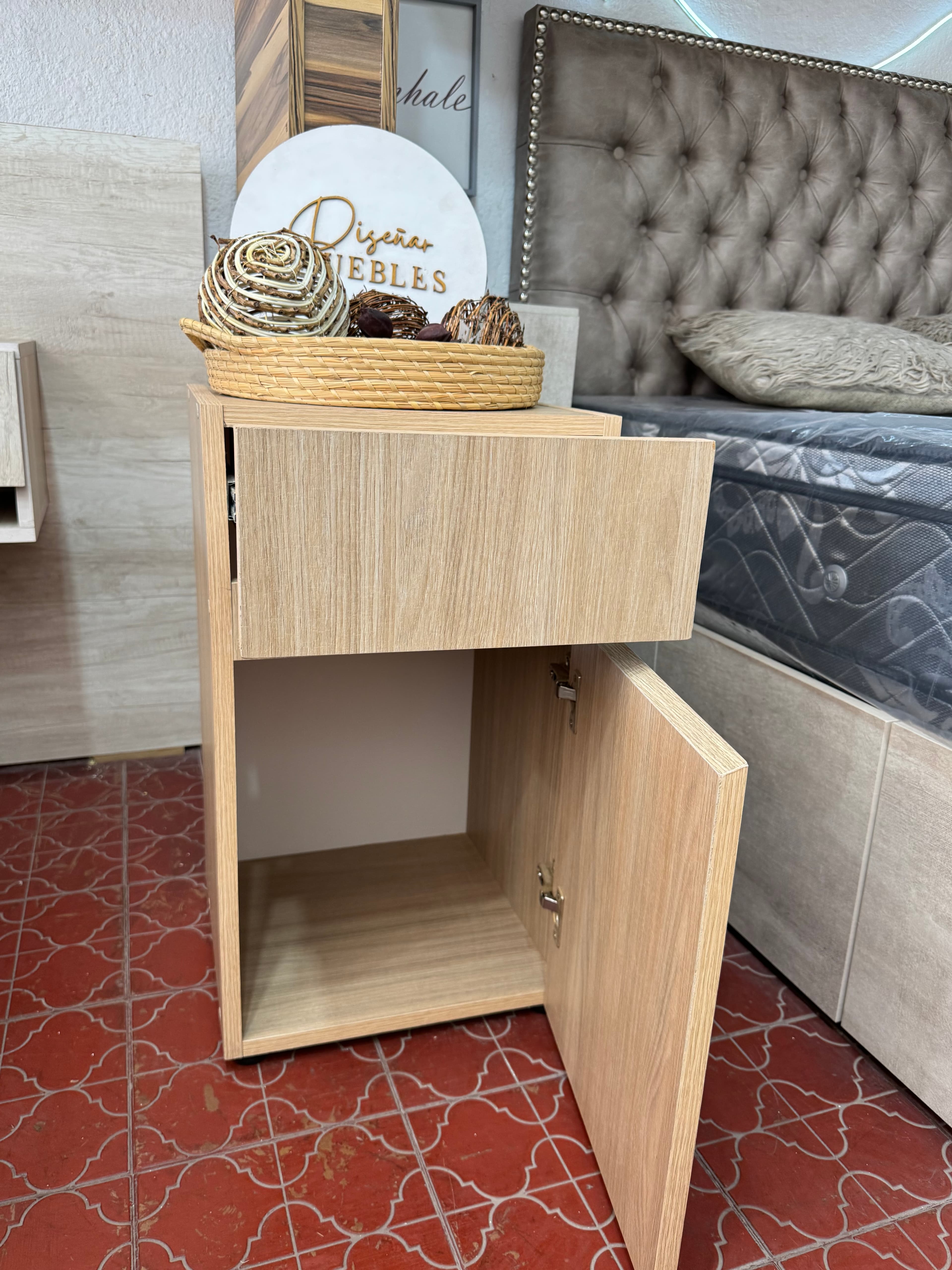 Mesa de Luz Clásica cajón abierto