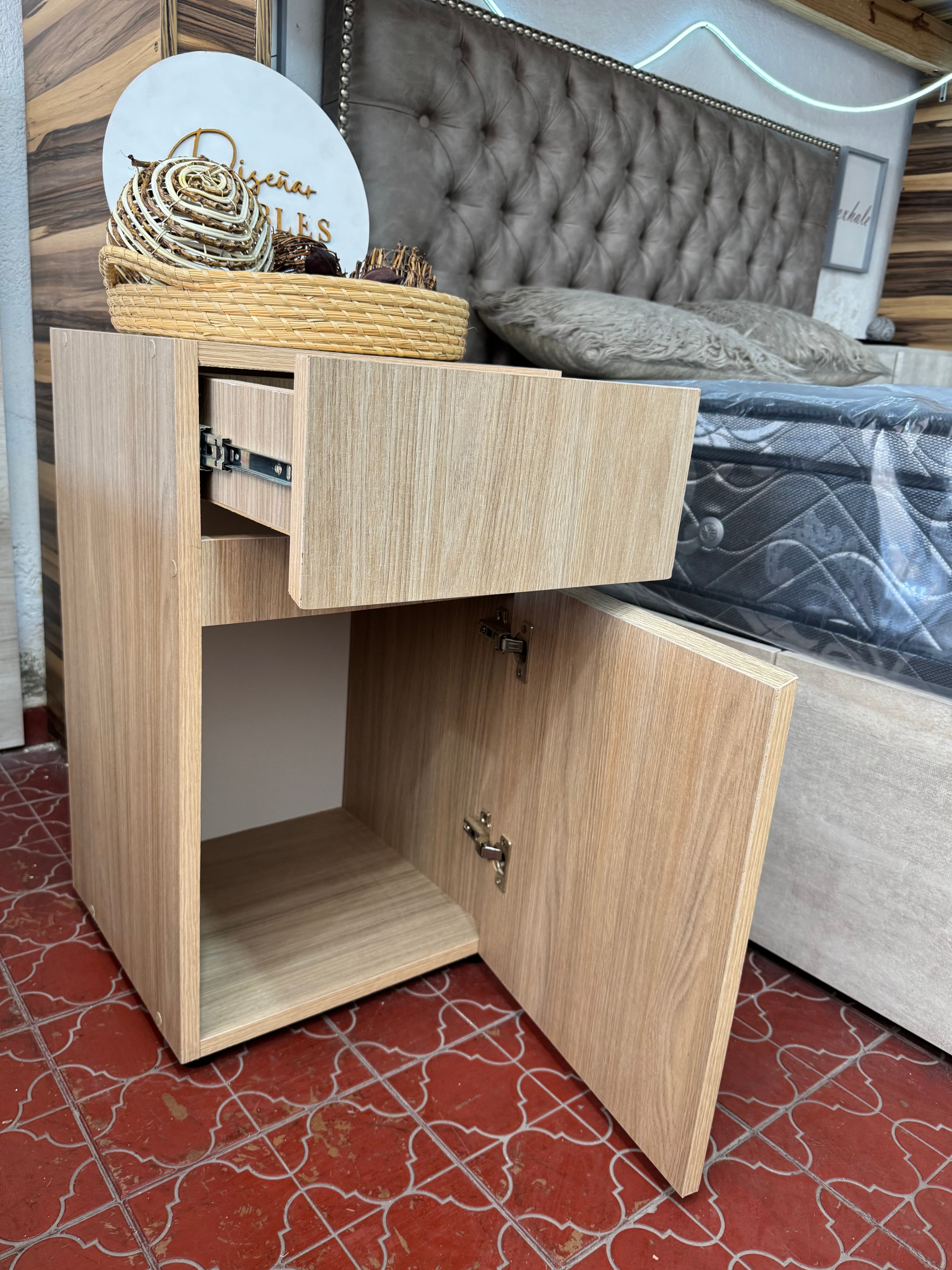 Mesa de Luz Clásica lateral