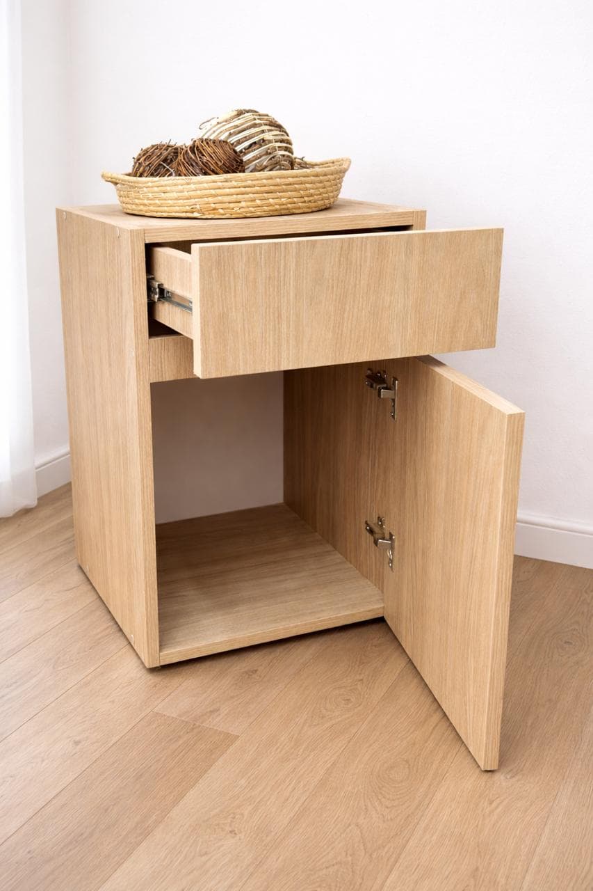 Mesa de Luz Clásica detalle acabado