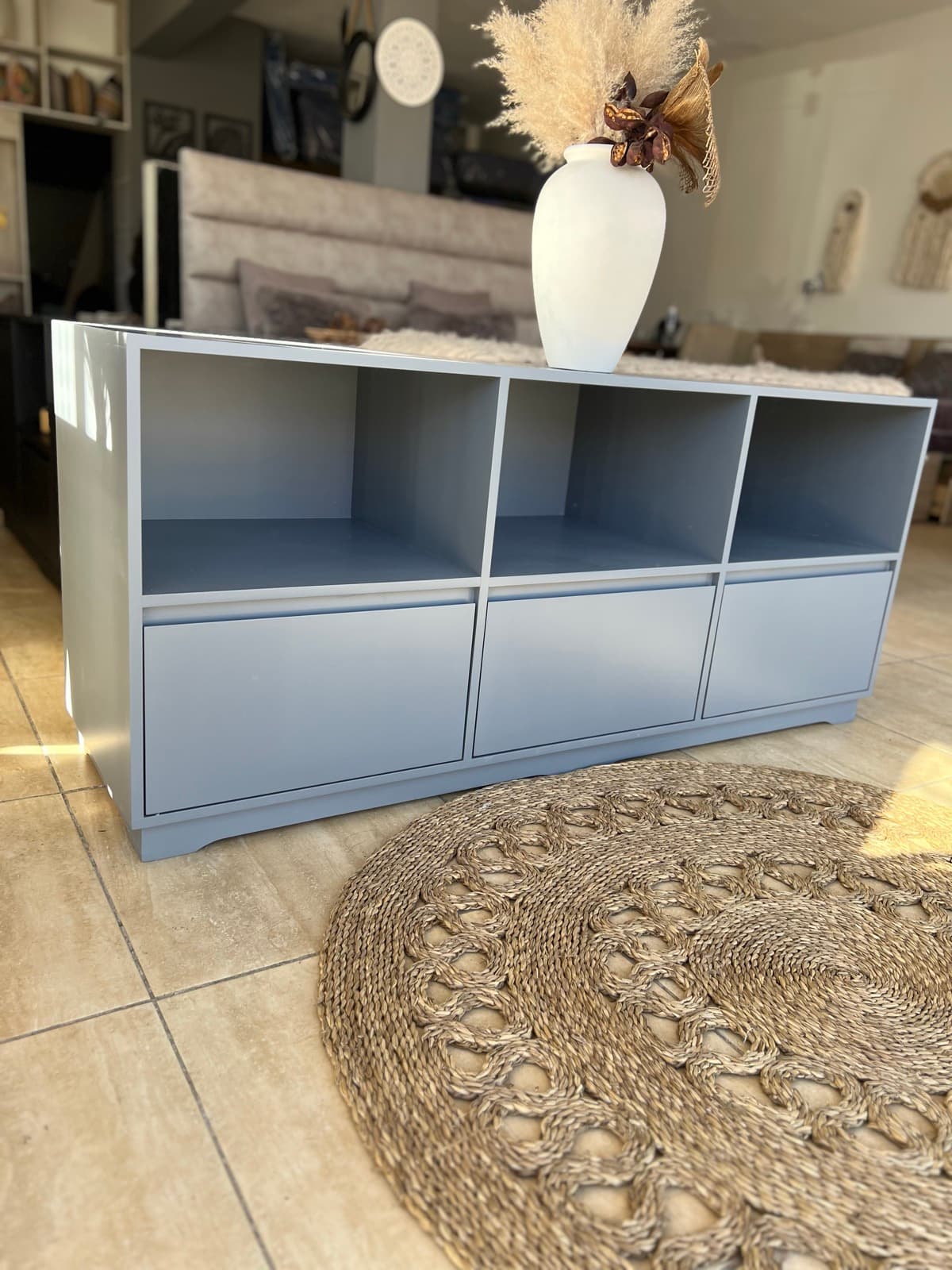 Rack TV Laqueado puertas abiertas