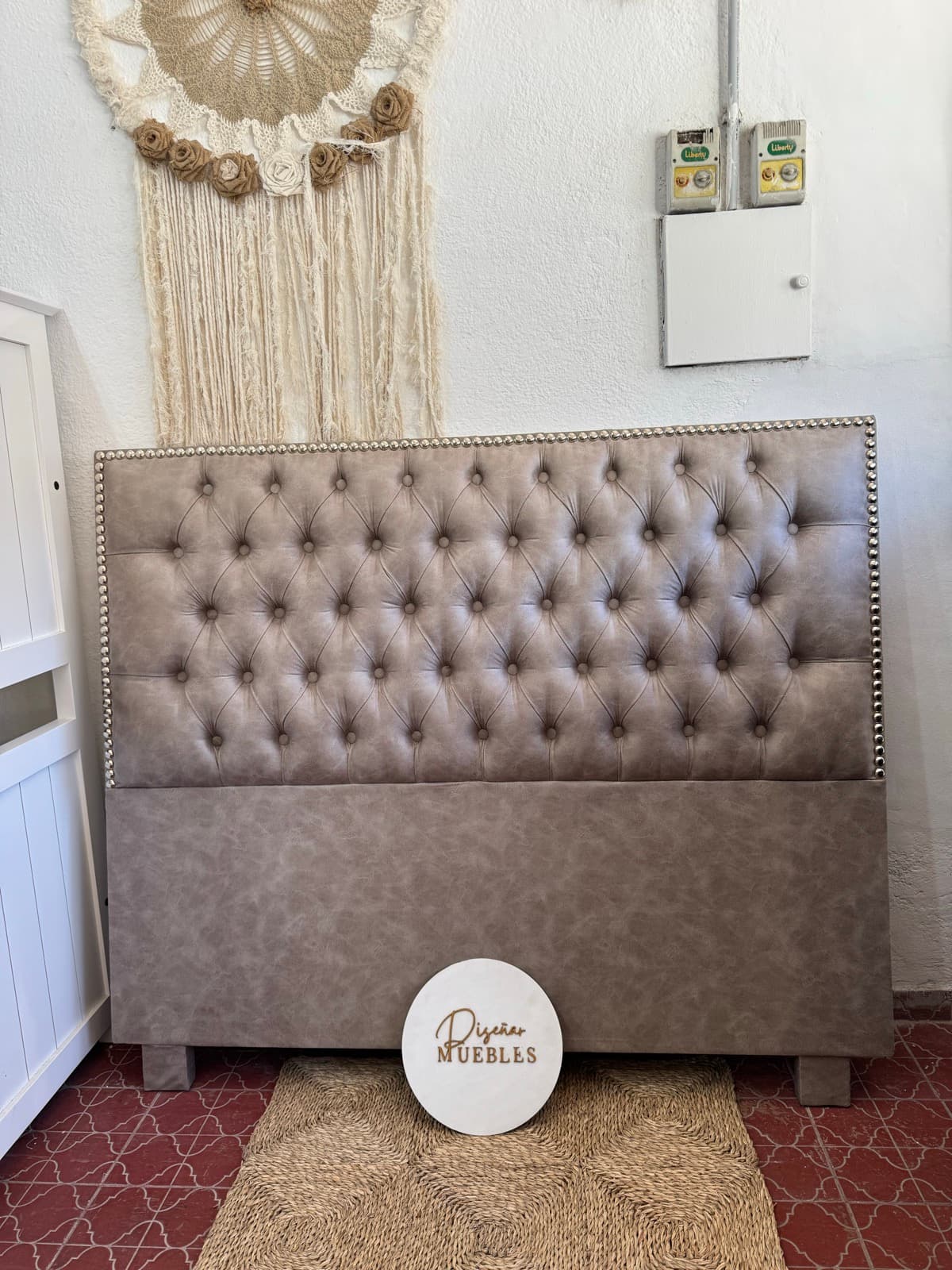 Respaldo Capitoné en dormitorio