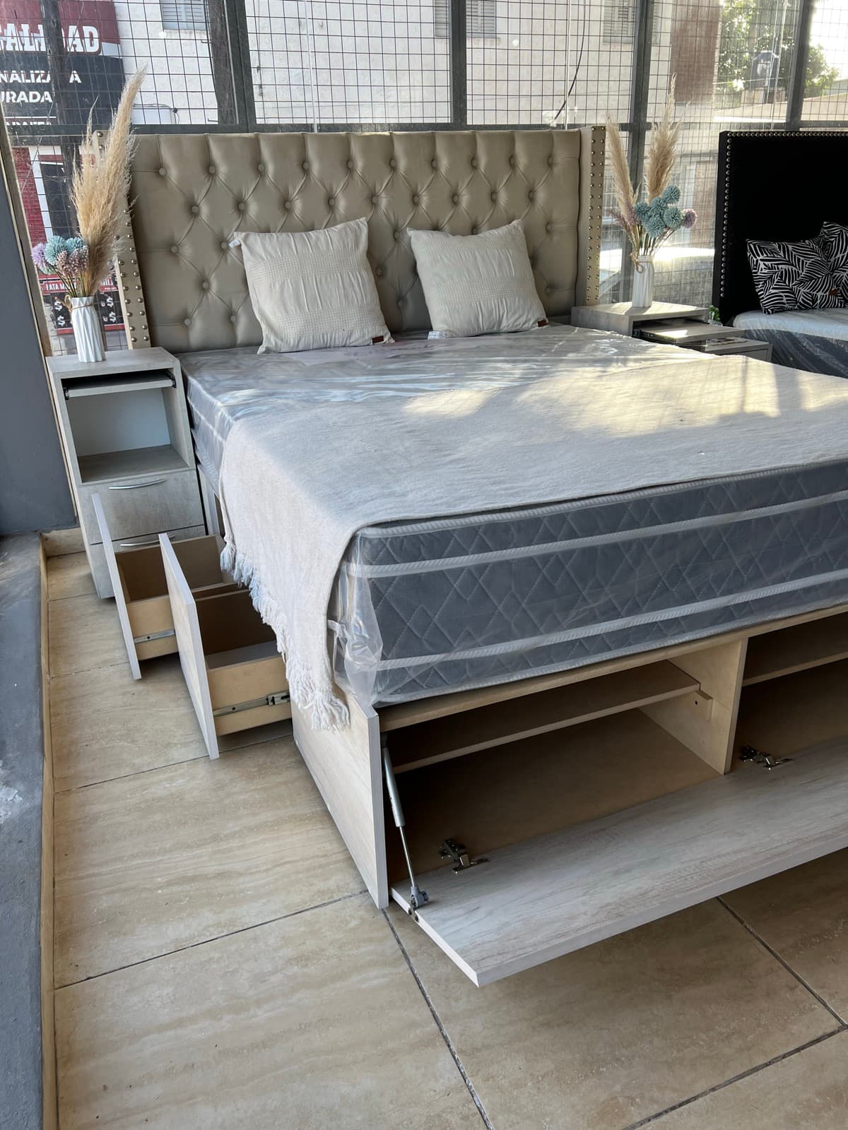 Respaldo Luxury showroom