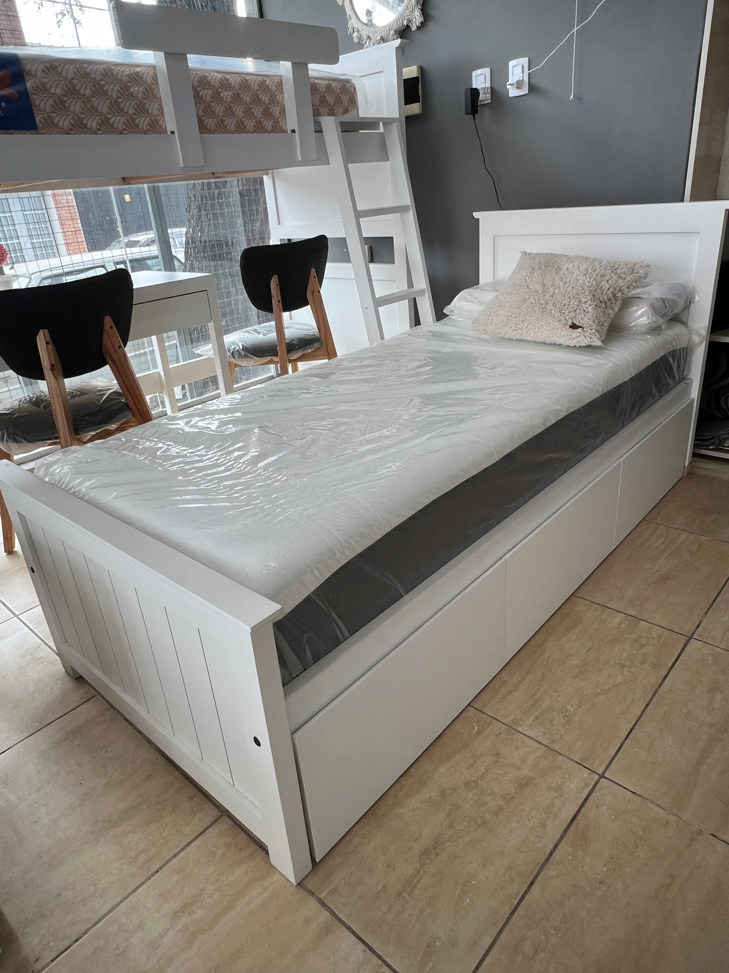 Cama Vigo en showroom