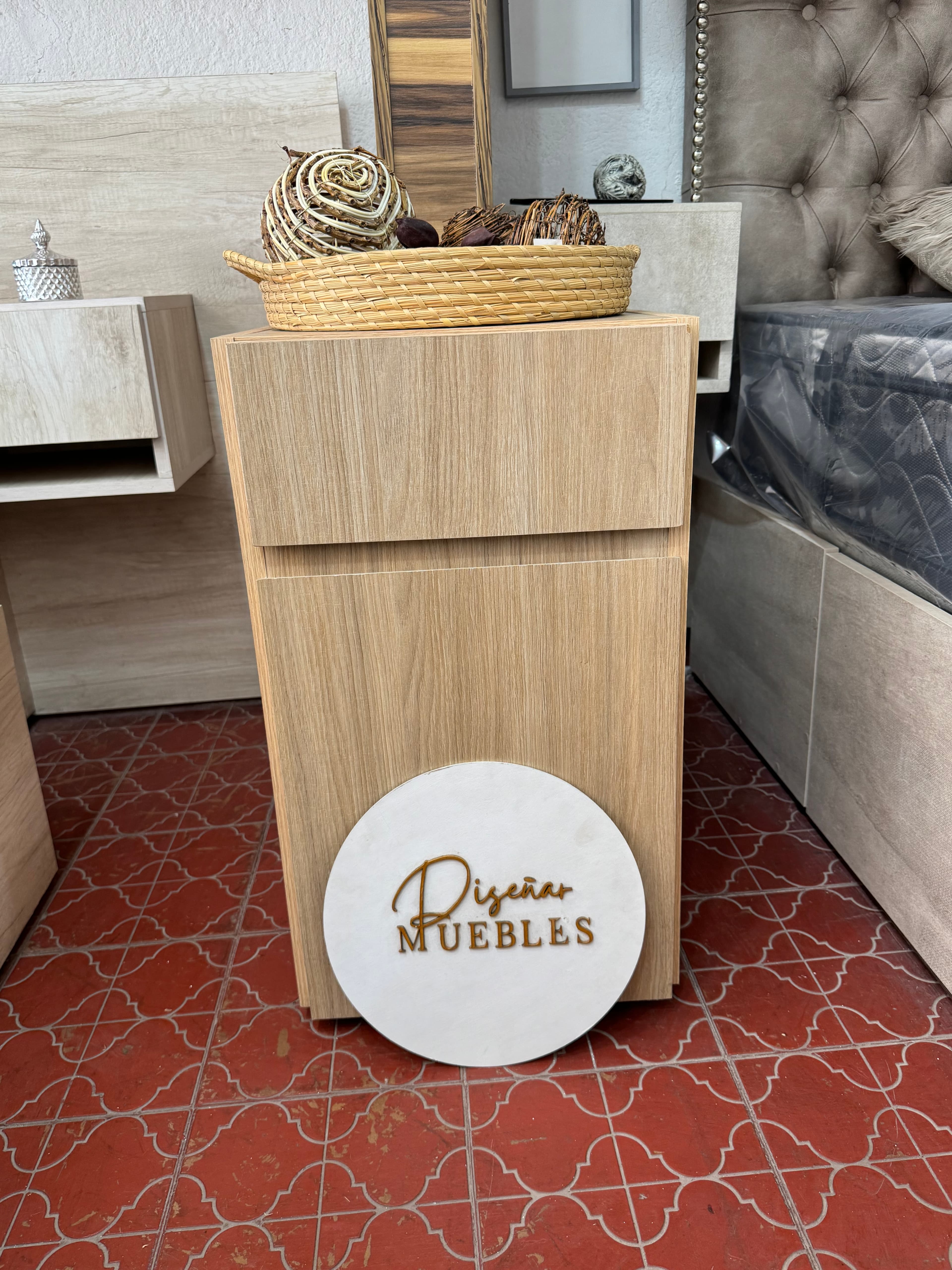 Mesa de Luz Clásica vista frontal