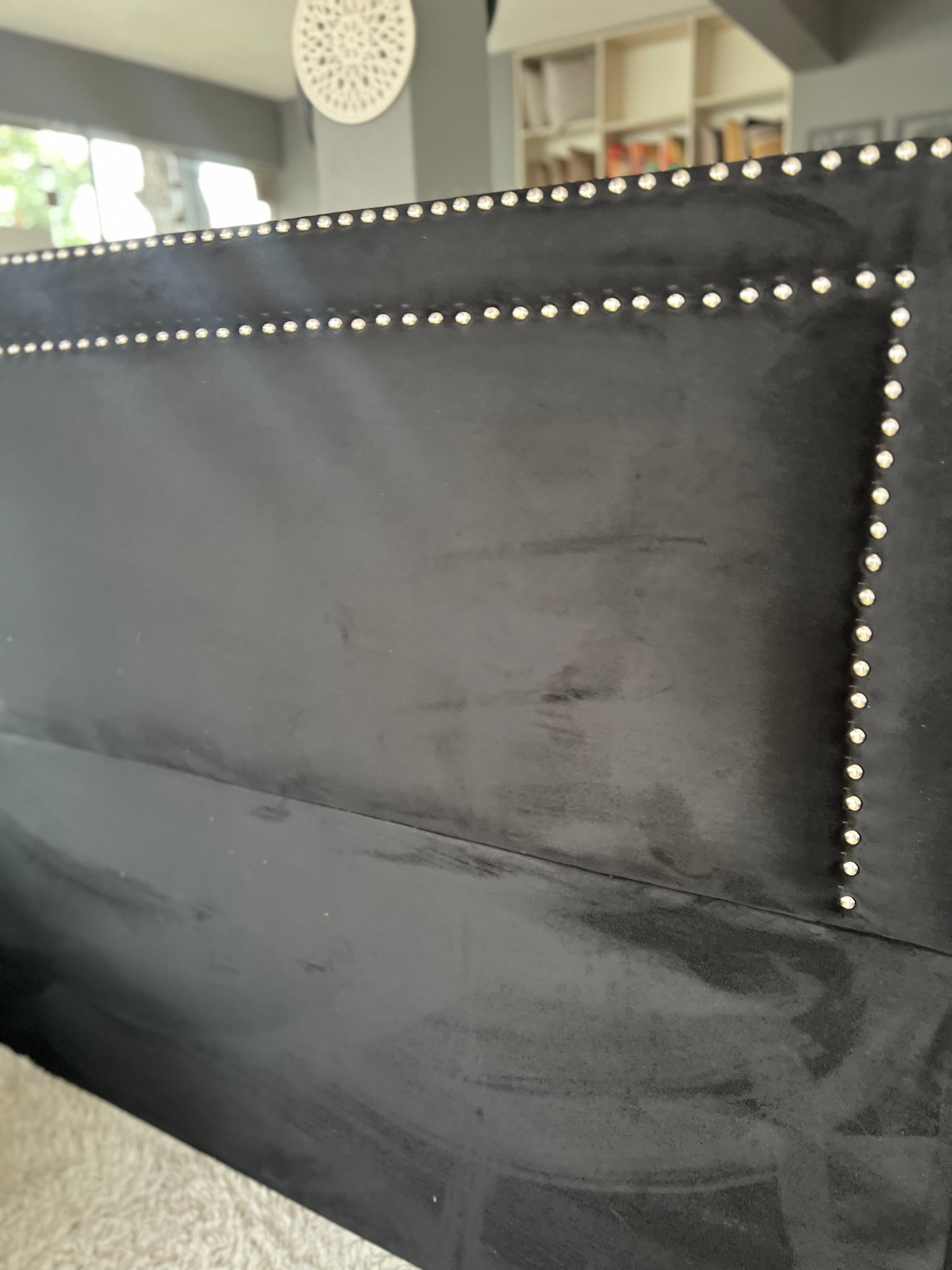 Respaldo Isola detalle tachas